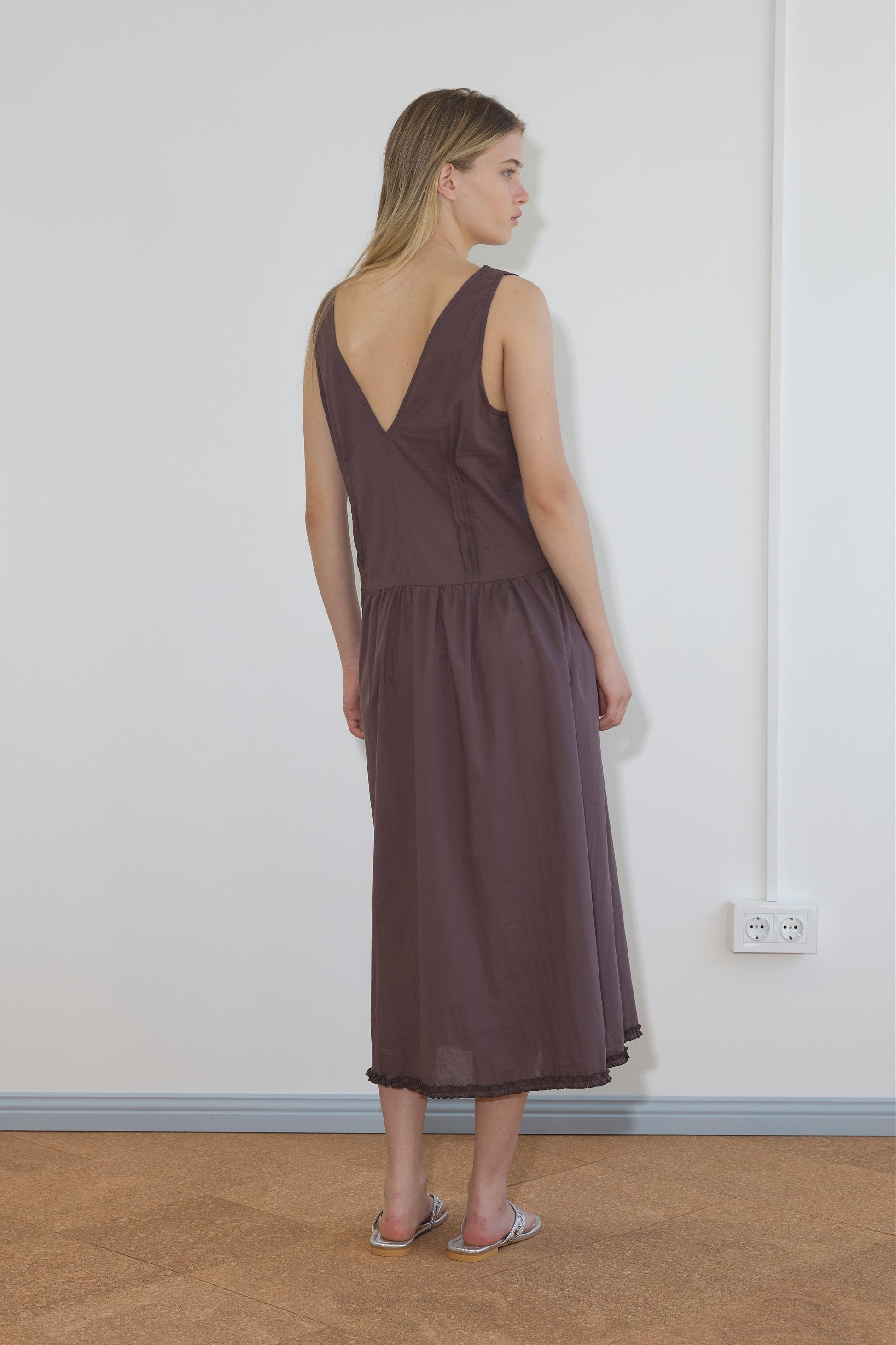 deiji studios brown dress Deiji Studios The Gathered Dress - Tobacco Check