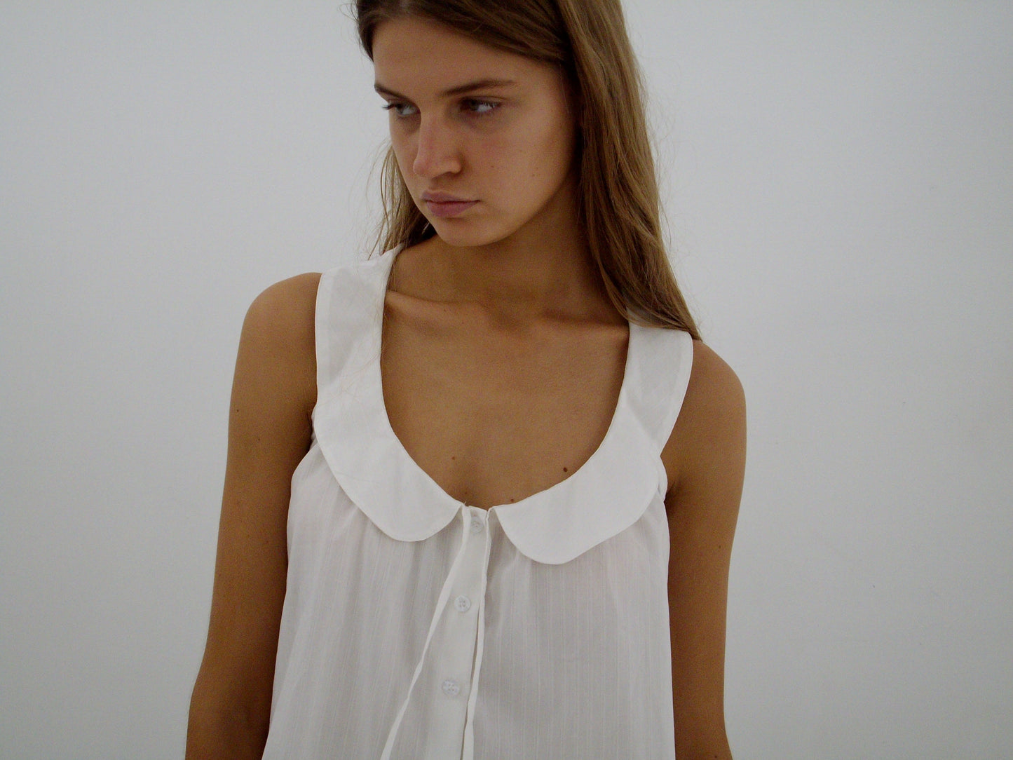 Round Collar Top - White Texture