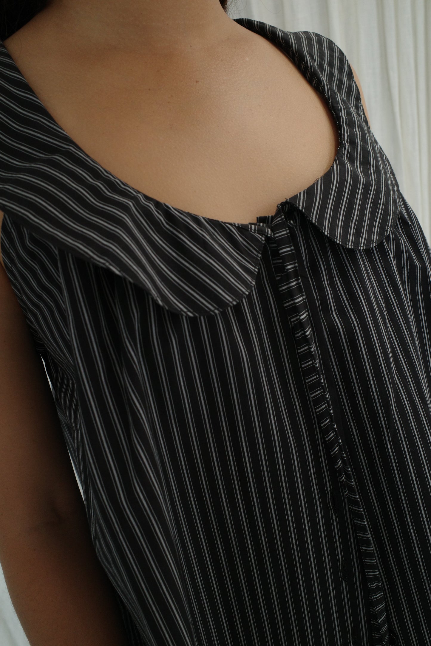 Round Collar Top - Mono Stripe