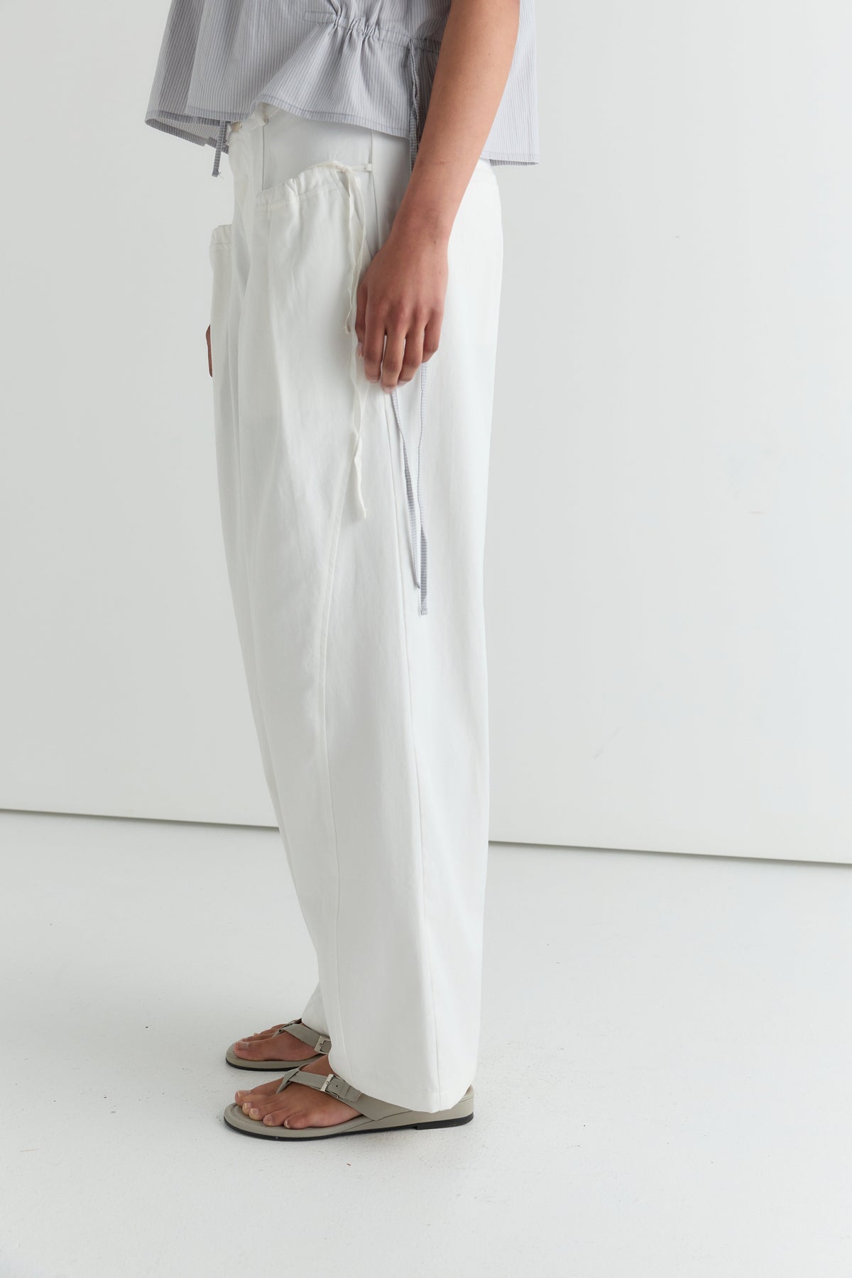 Cinched Pocket Pant - White